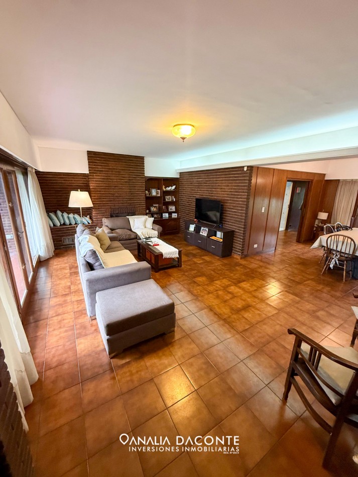 BAJO SU VALOR!! GRAN CHALET 5 AMB EN ALBERTI AL 4000