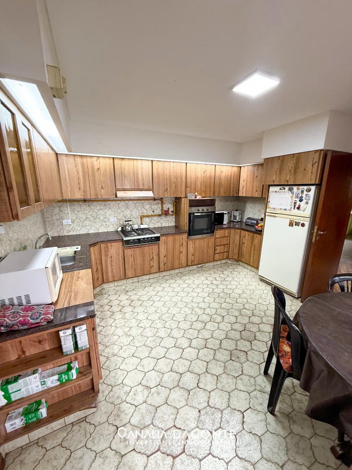 BAJO SU VALOR!! GRAN CHALET 5 AMB EN ALBERTI AL 4000