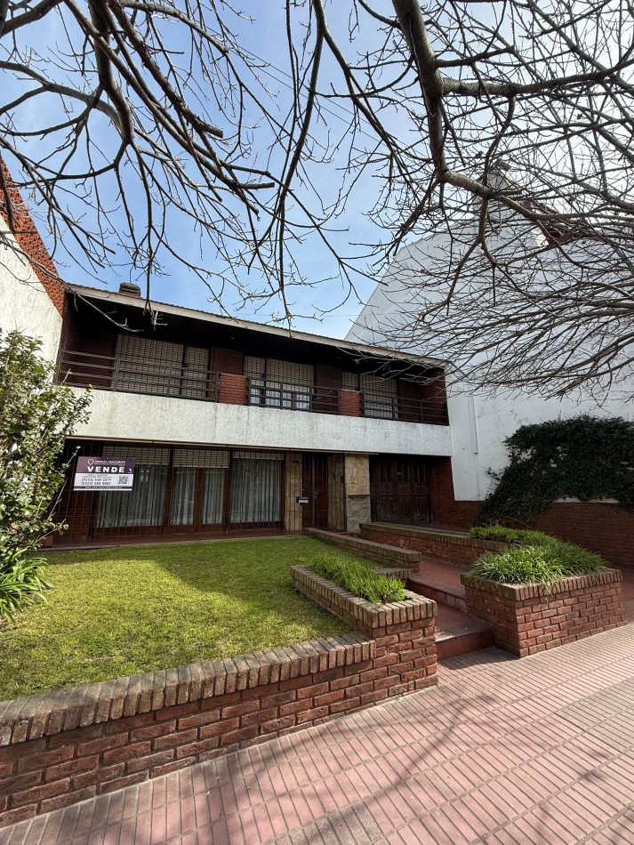 BAJO SU VALOR!! GRAN CHALET 5 AMB EN ALBERTI AL 4000