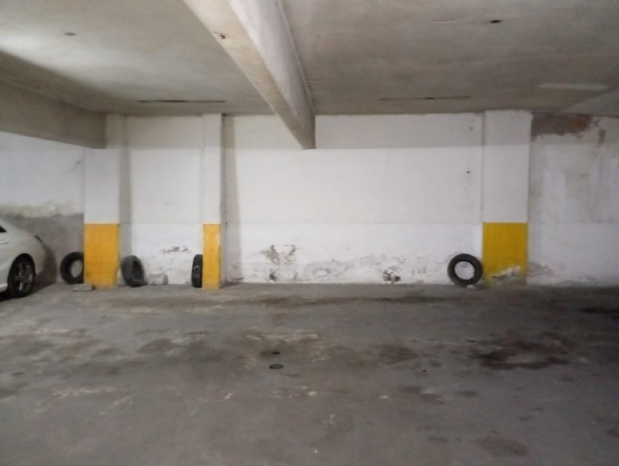 ESPACIO DE COCHERA CENTRICA, ABIERTO LAS 24 HS CON SEGURIDAD Y VALET PARKING