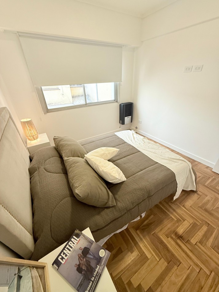 RESERVADO!! DEPTO 2 amb centrico con balcon reciclado y equipado a nuevo! 