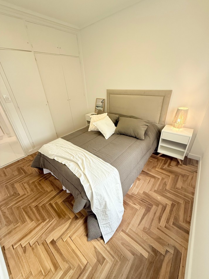 RESERVADO!! DEPTO 2 amb centrico con balcon reciclado y equipado a nuevo! 