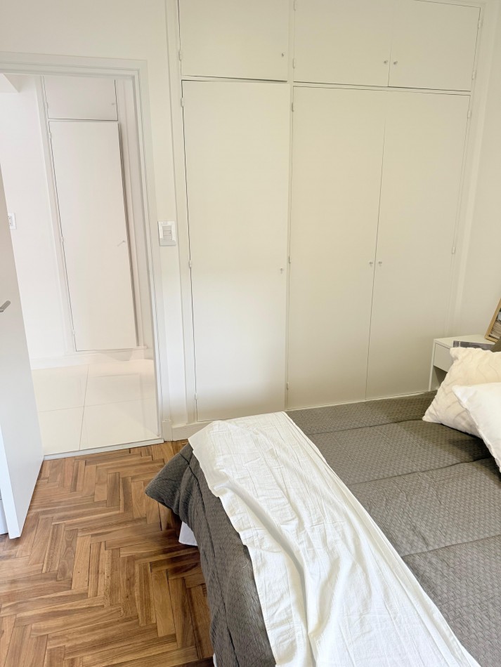 RESERVADO!! DEPTO 2 amb centrico con balcon reciclado y equipado a nuevo! 