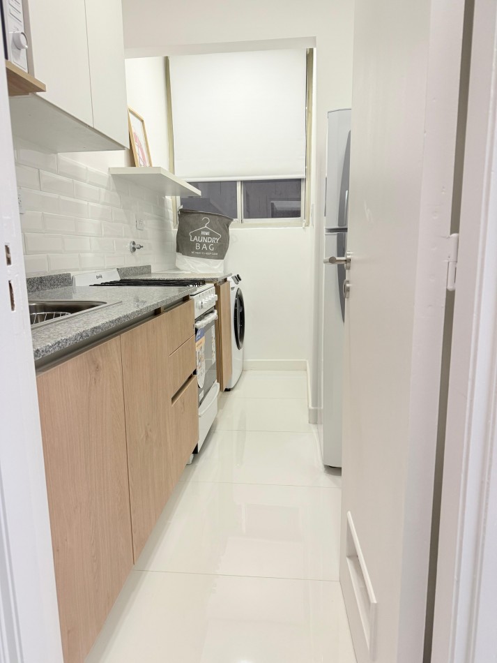 RESERVADO!! DEPTO 2 amb centrico con balcon reciclado y equipado a nuevo! 