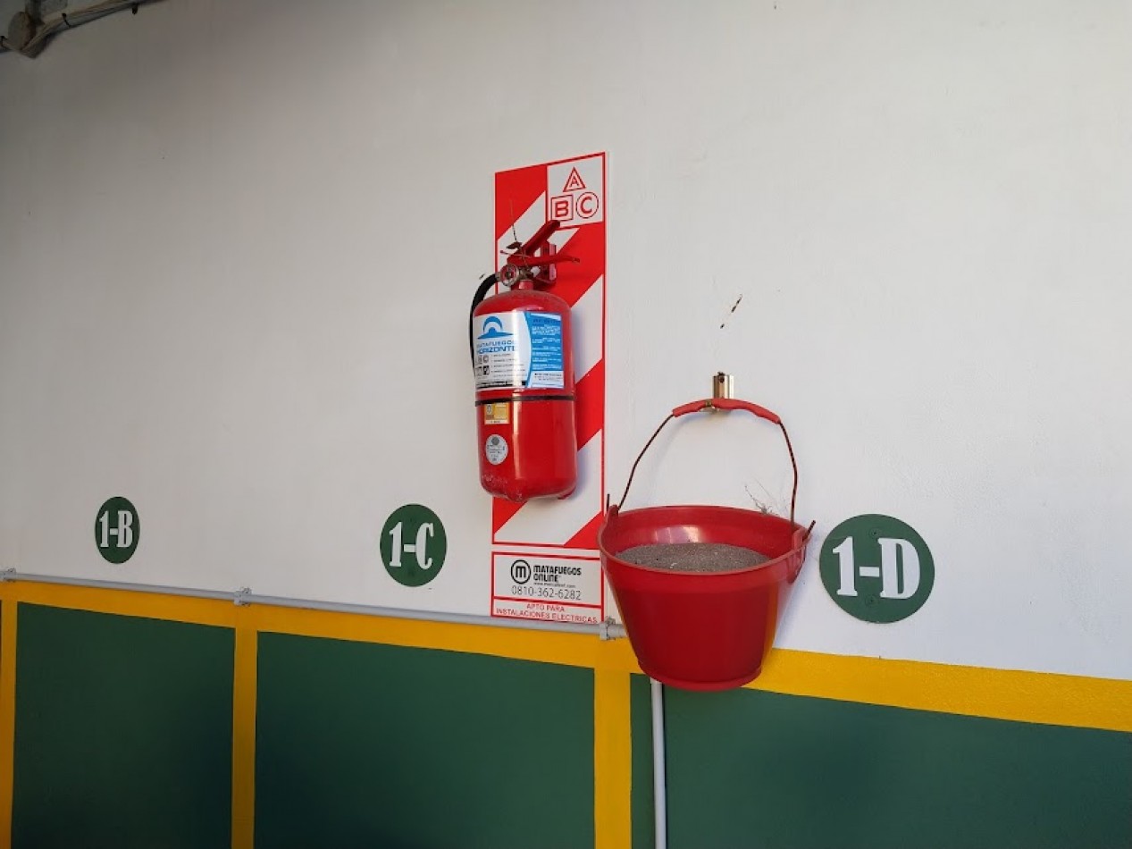 Cocheras  sobre dos lotes con excelente renta barrio San juan