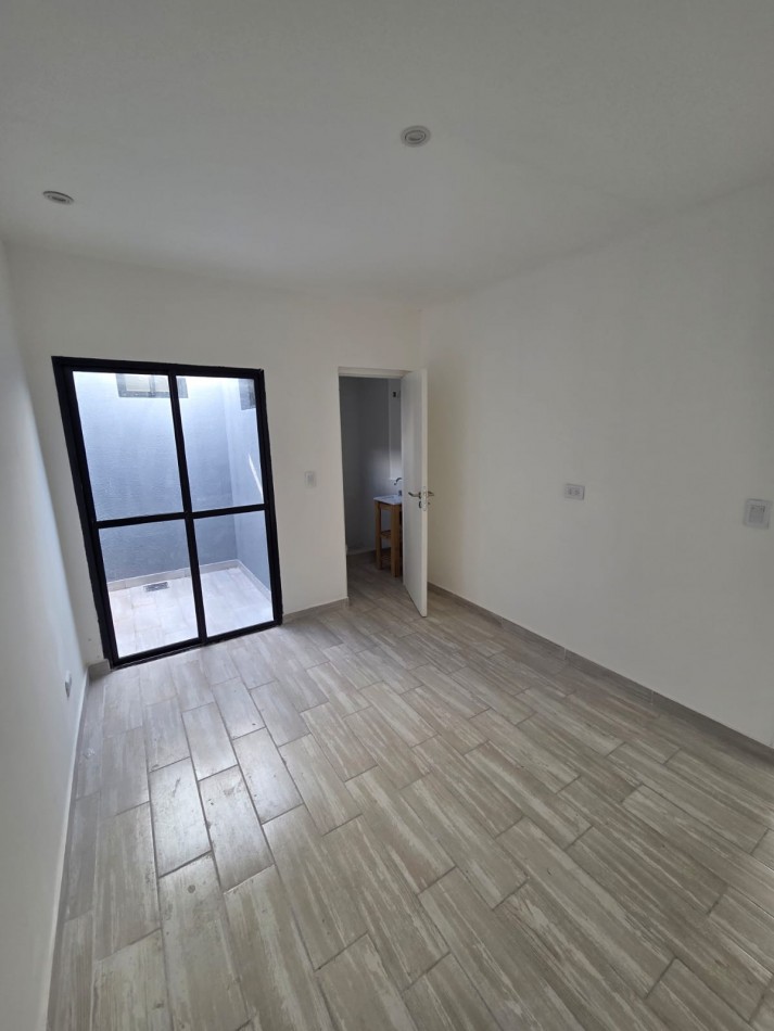 COMPLEJO DE PH DE 1, 2 Y 3 AMB A ESTRENAR! FALUCHO AL 4500