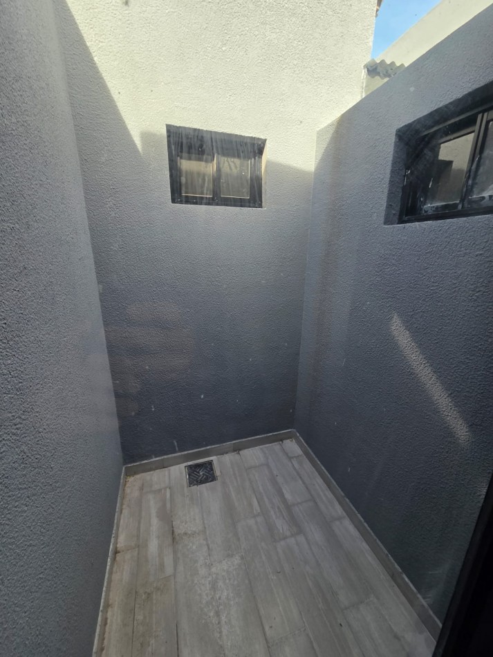 COMPLEJO DE PH DE 1, 2 Y 3 AMB A ESTRENAR! FALUCHO AL 4500