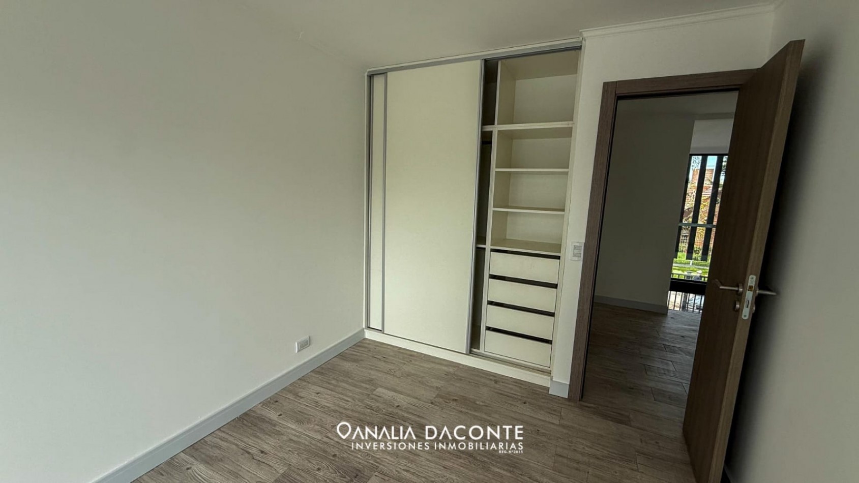 RESERVADA!!!!CASA ADOSADA 4 AMB CON PARQUE Y PISCINA. SAN JERONIMO