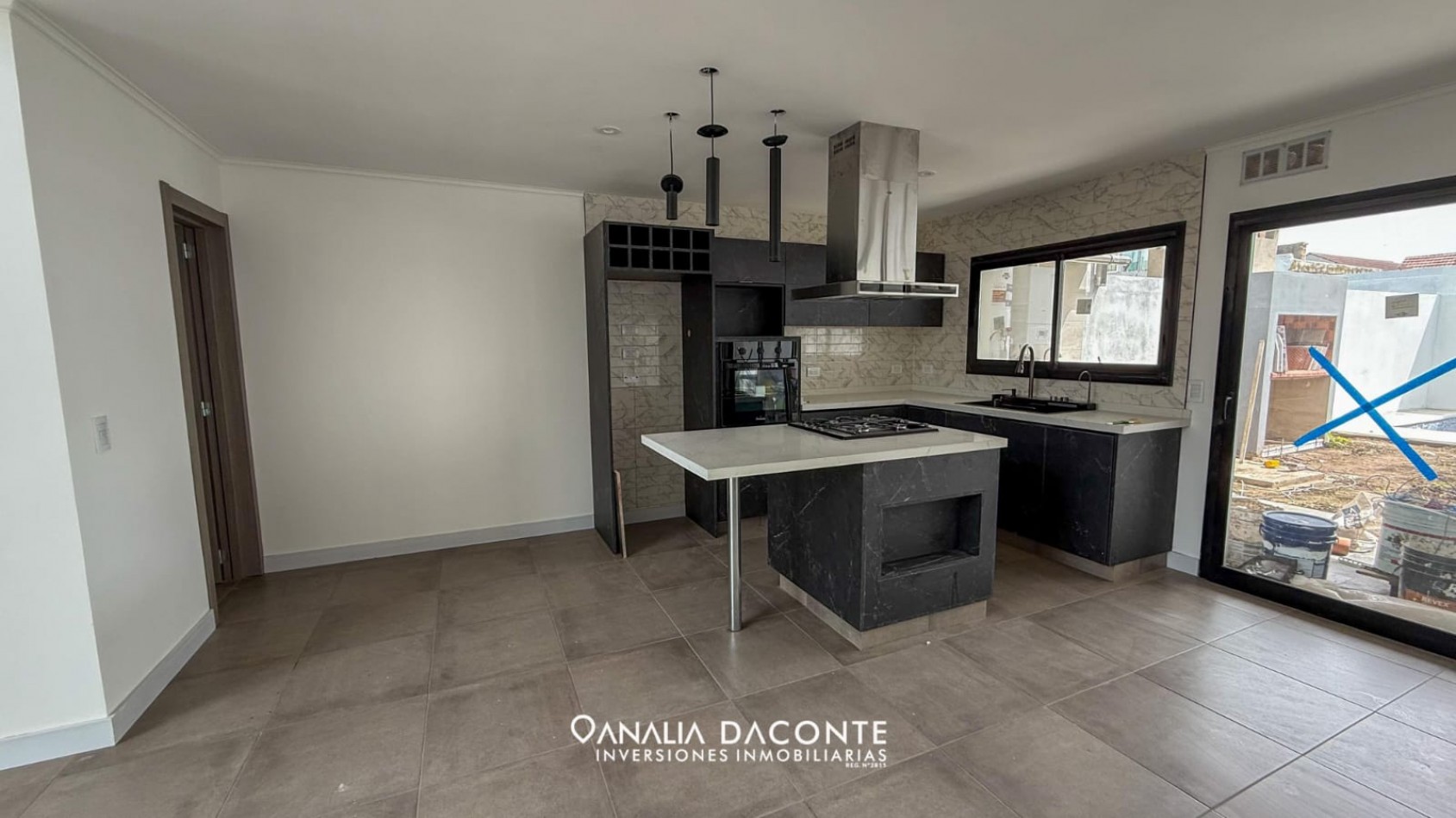 RESERVADA!!!!CASA ADOSADA 4 AMB CON PARQUE Y PISCINA. SAN JERONIMO