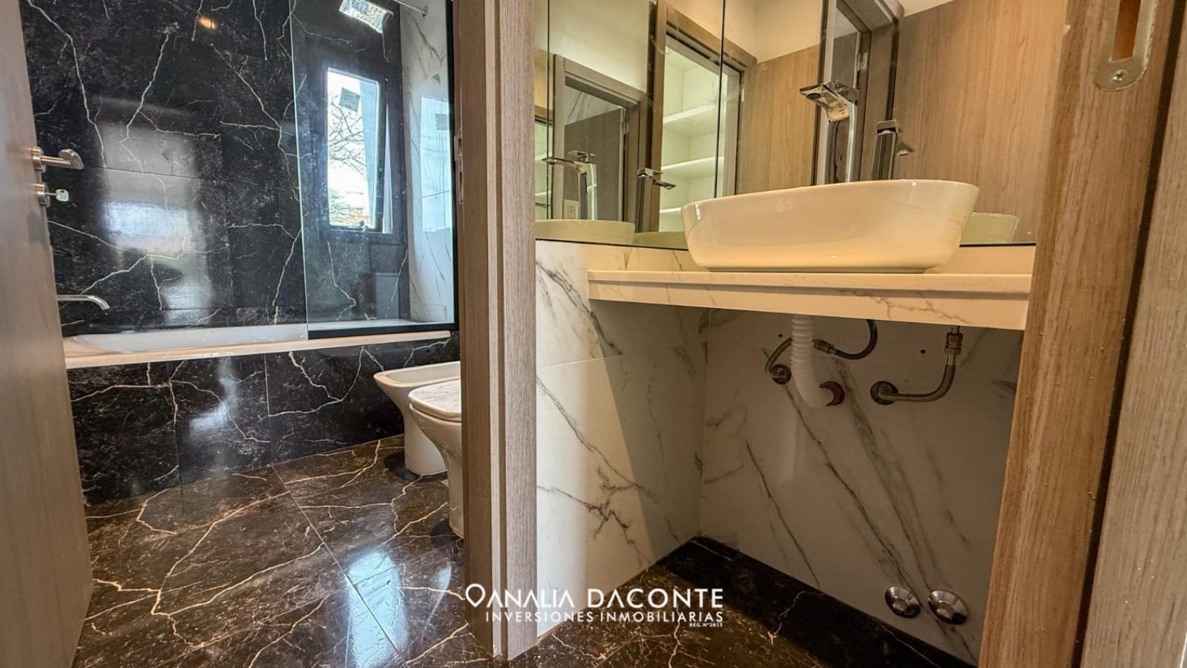 RESERVADA!!!!CASA ADOSADA 4 AMB CON PARQUE Y PISCINA. SAN JERONIMO