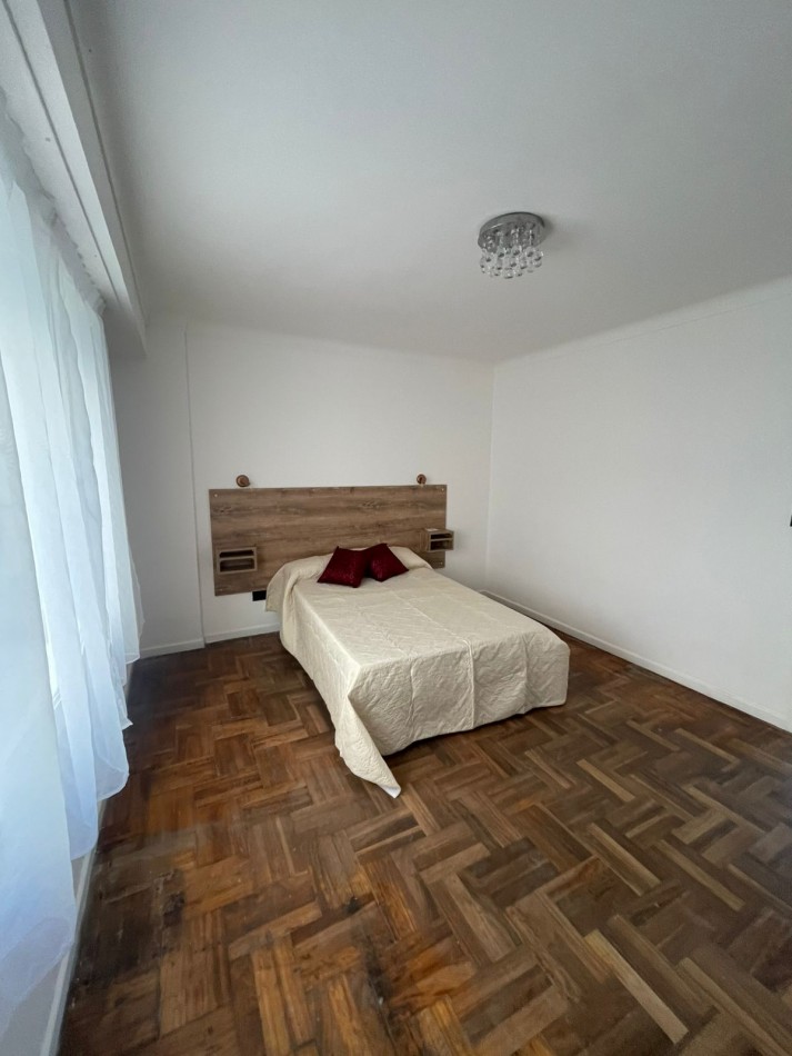 BAJO SU VALOR!! .Departamento 2 ambientes muy amplio,  contrafrente ! Frente al Provincial!