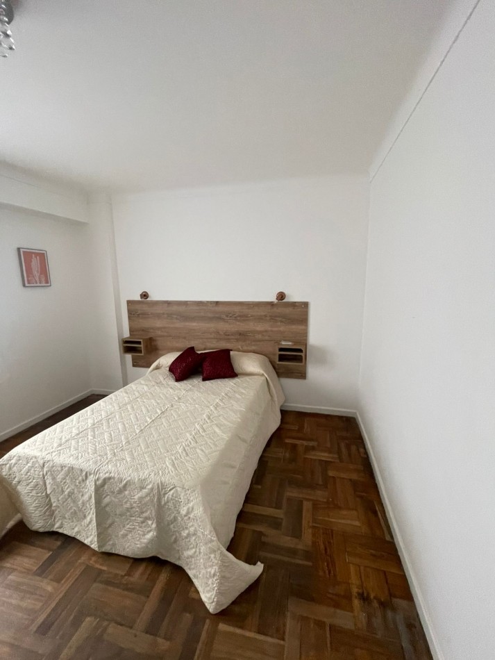 BAJO SU VALOR!! .Departamento 2 ambientes muy amplio,  contrafrente ! Frente al Provincial!