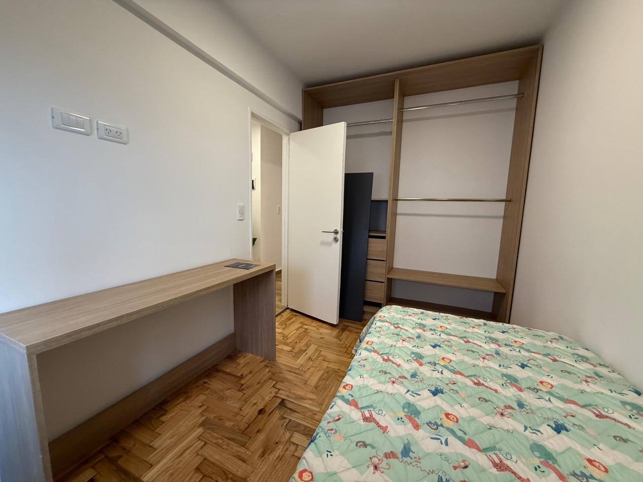 RESERVADO! 3 amb a la calle con balcon y cochera! zona Aldrey