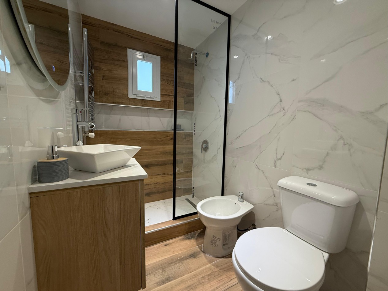 RESERVADO! 3 amb a la calle con balcon y cochera! zona Aldrey