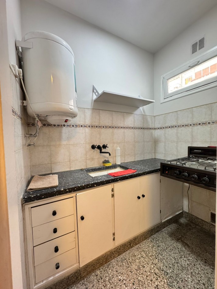 DEPTO 1 amb a la calle