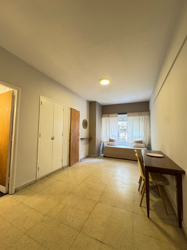 DEPTO 1 amb a la calle