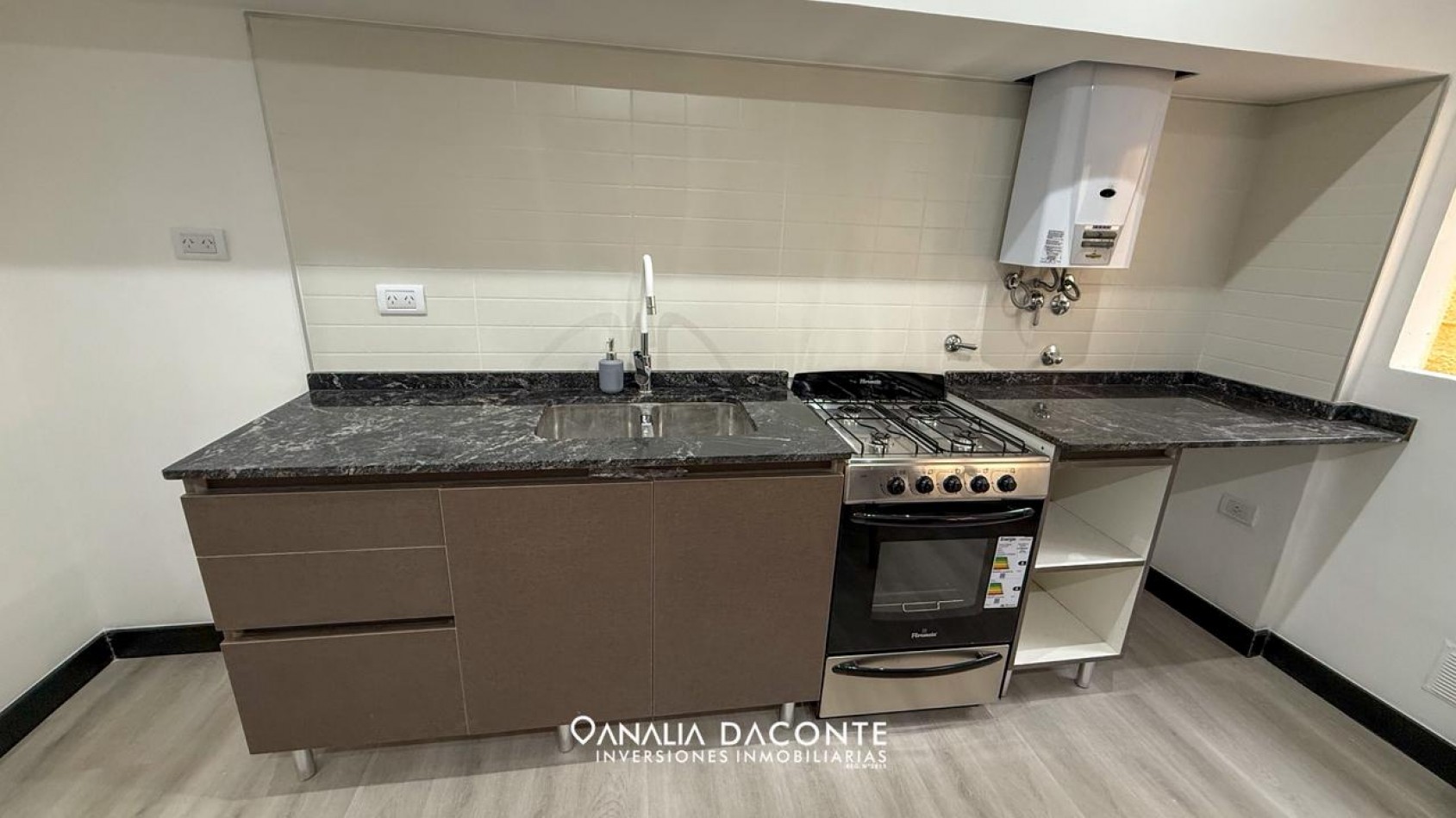 HERMOSO 2 AMB RECICLADO A METROS DEL MAR. EN LA PERLA!