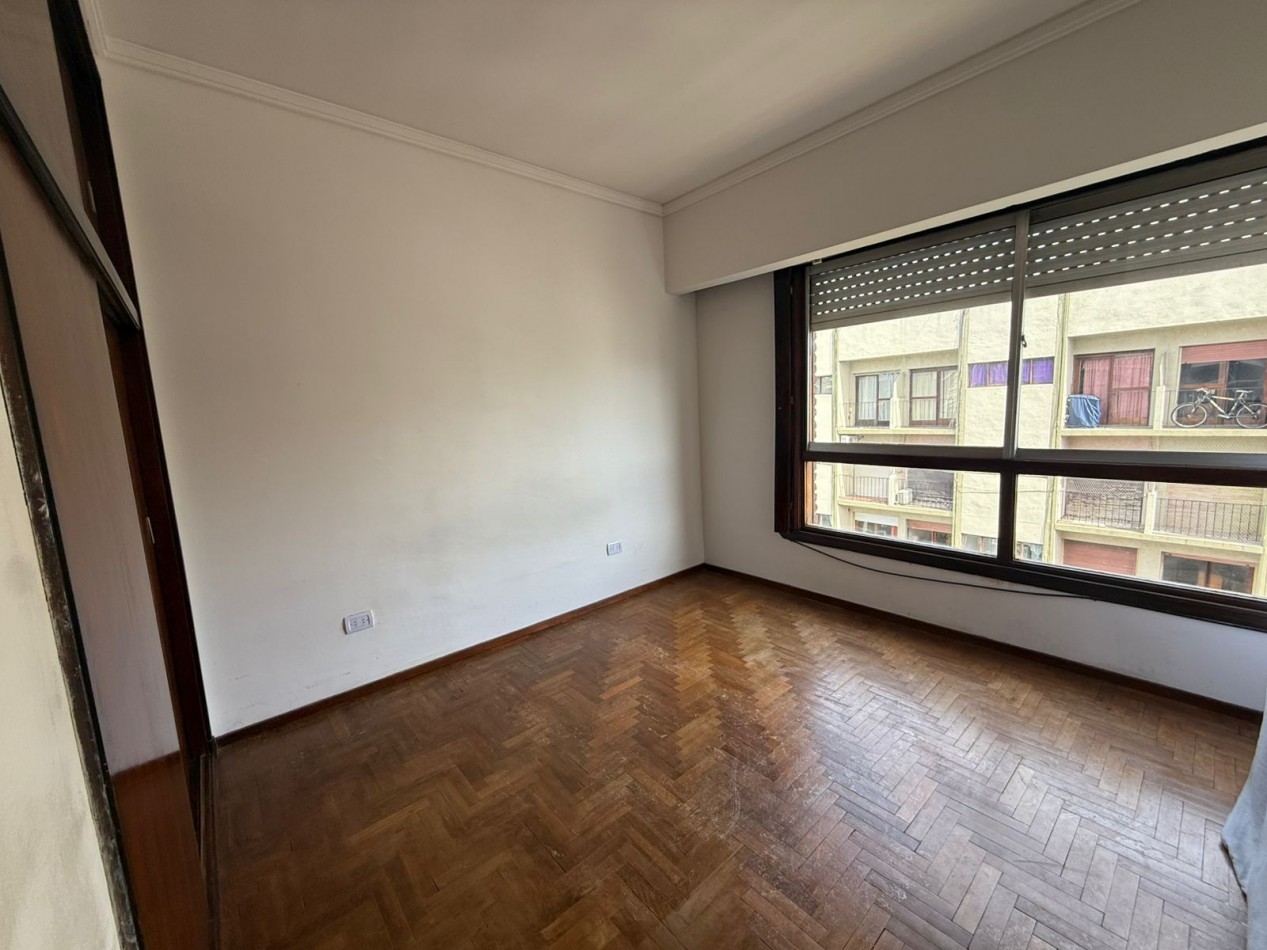 EXCELENTE DEPTO 3 AMB A LA CALLE CON BALCON. CATAMARCA 1800