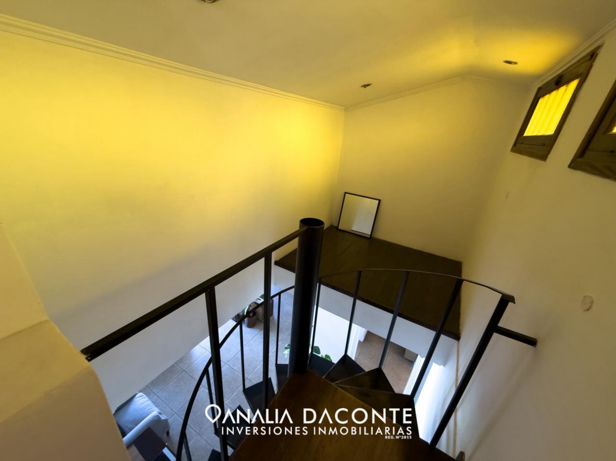 CHALET 4 AMB EN LOS PINARES! CON PARQUE, GARAGE Y QUINCHO