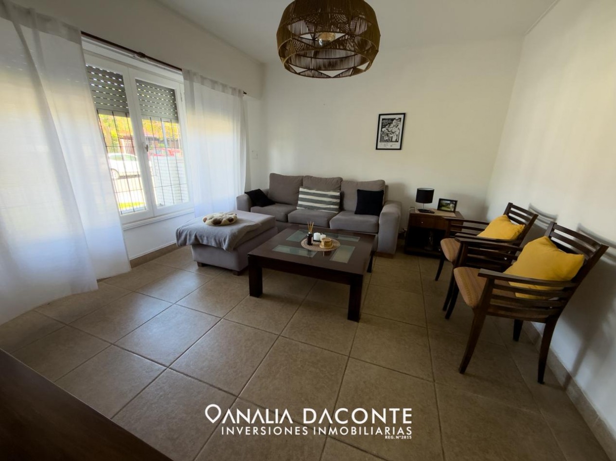 CHALET 4 AMB EN LOS PINARES! CON PARQUE, GARAGE Y QUINCHO