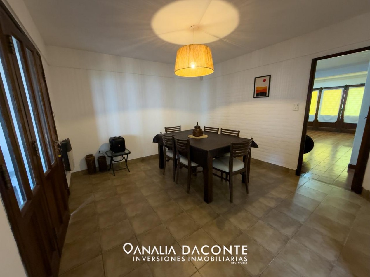 CHALET 4 AMB EN LOS PINARES! CON PARQUE, GARAGE Y QUINCHO