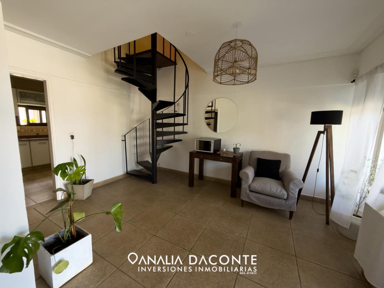 CHALET 4 AMB EN LOS PINARES! CON PARQUE, GARAGE Y QUINCHO