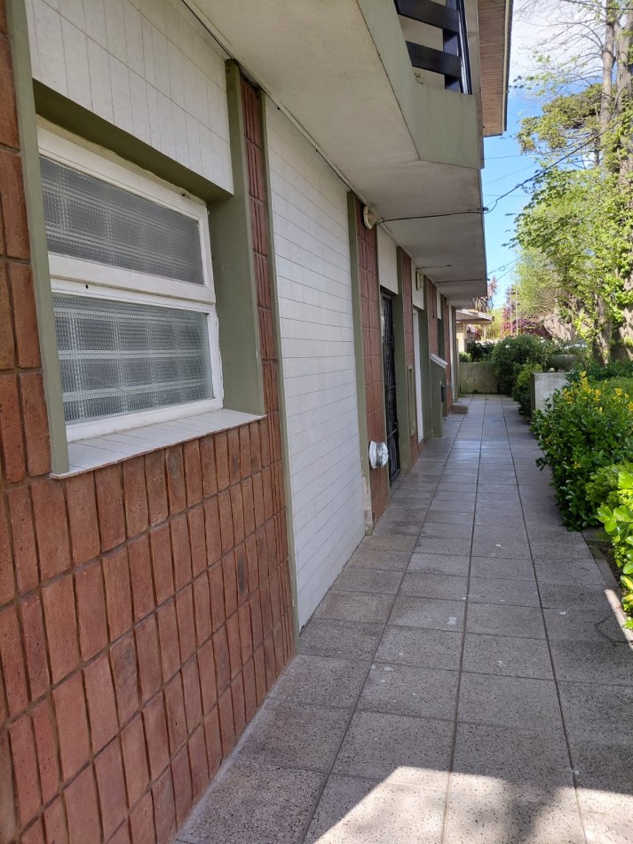 Depto 3 amb a la calle en Constitucion con espacio de estacionamiento!