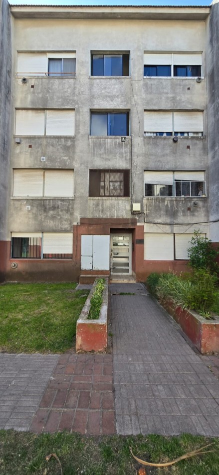 DEPARTAMENTO 3 AMB APTO CREDITO! CON ESPACIO DE ESTACIONAMIENTO