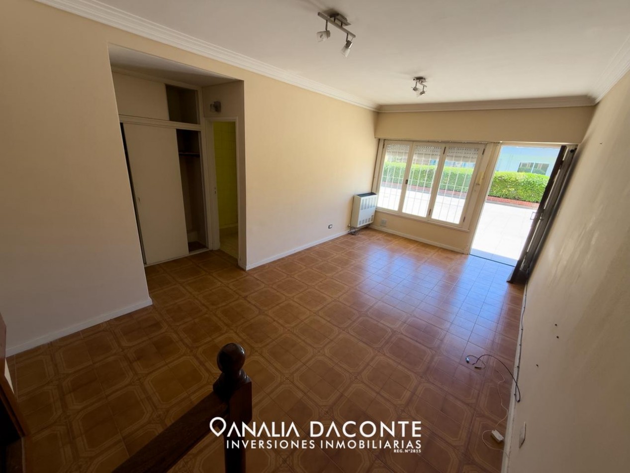 DUPLEX DOS AMB CON COCHERA EN COMPLEJO CON PILETA Y QUINCHO! PARQUE LURO!