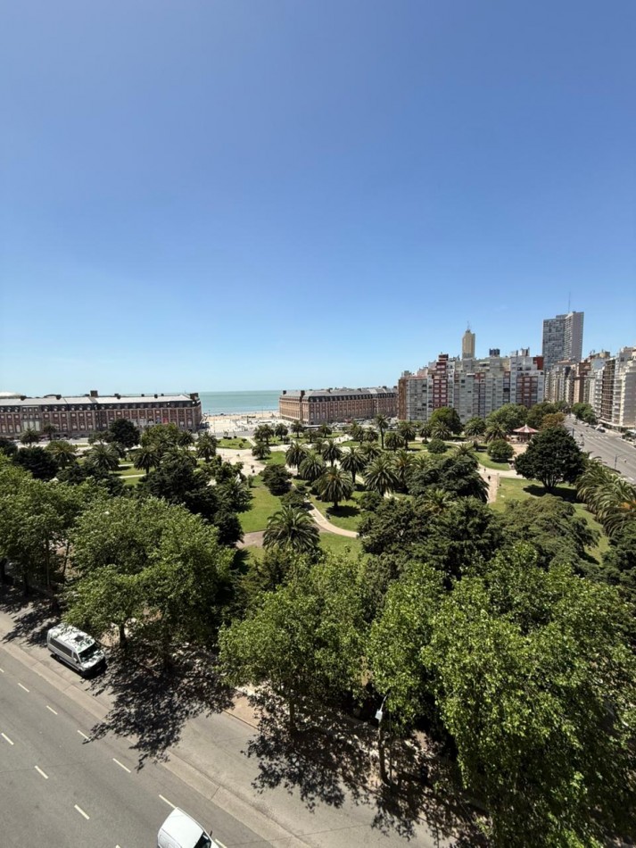 2 amb a la calle, con dependencia! Vista al mar y plaza Colon