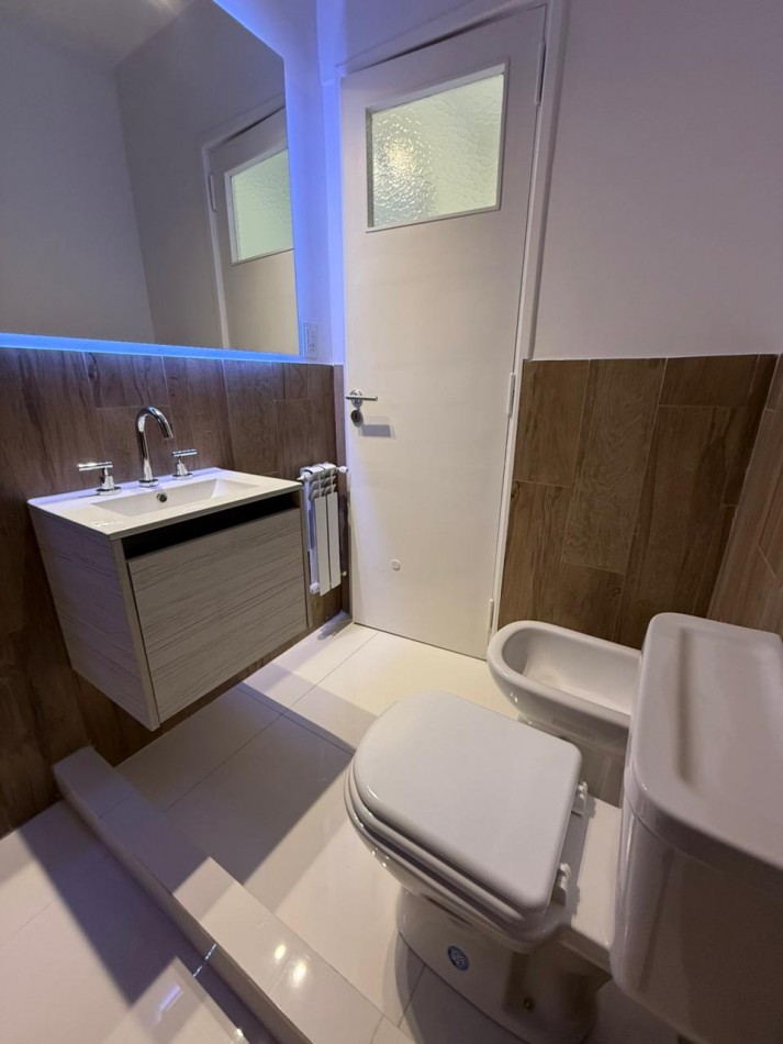 2 amb a la calle, con dependencia! Vista al mar y plaza Colon