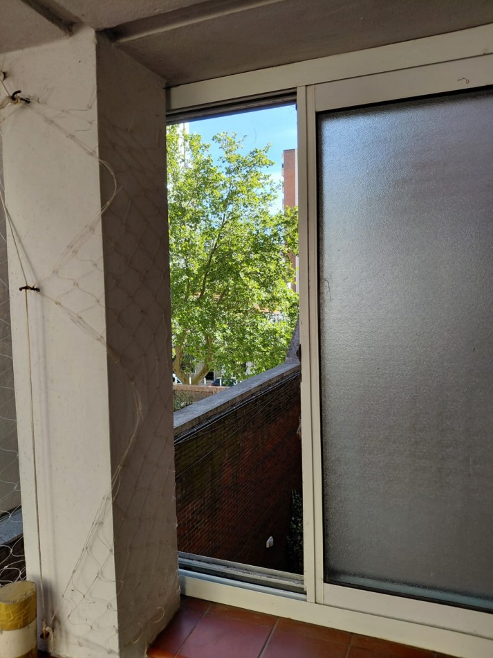 RESERVADO!!!LA PERLA Precioso Dpto. 2 Amb. CON BALCON EN L 