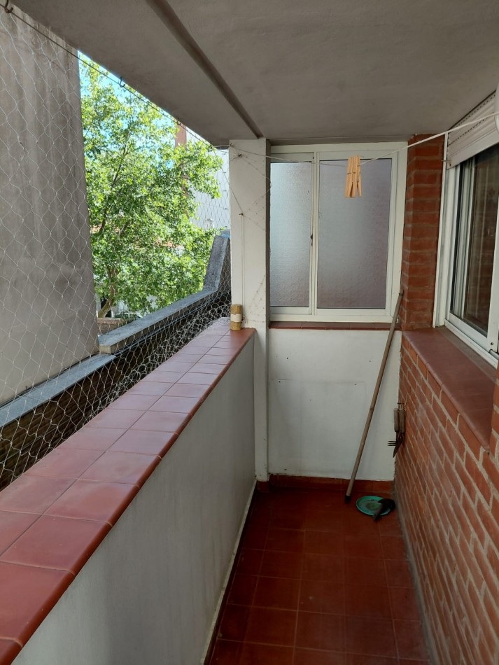 RESERVADO!!!LA PERLA Precioso Dpto. 2 Amb. CON BALCON EN L 