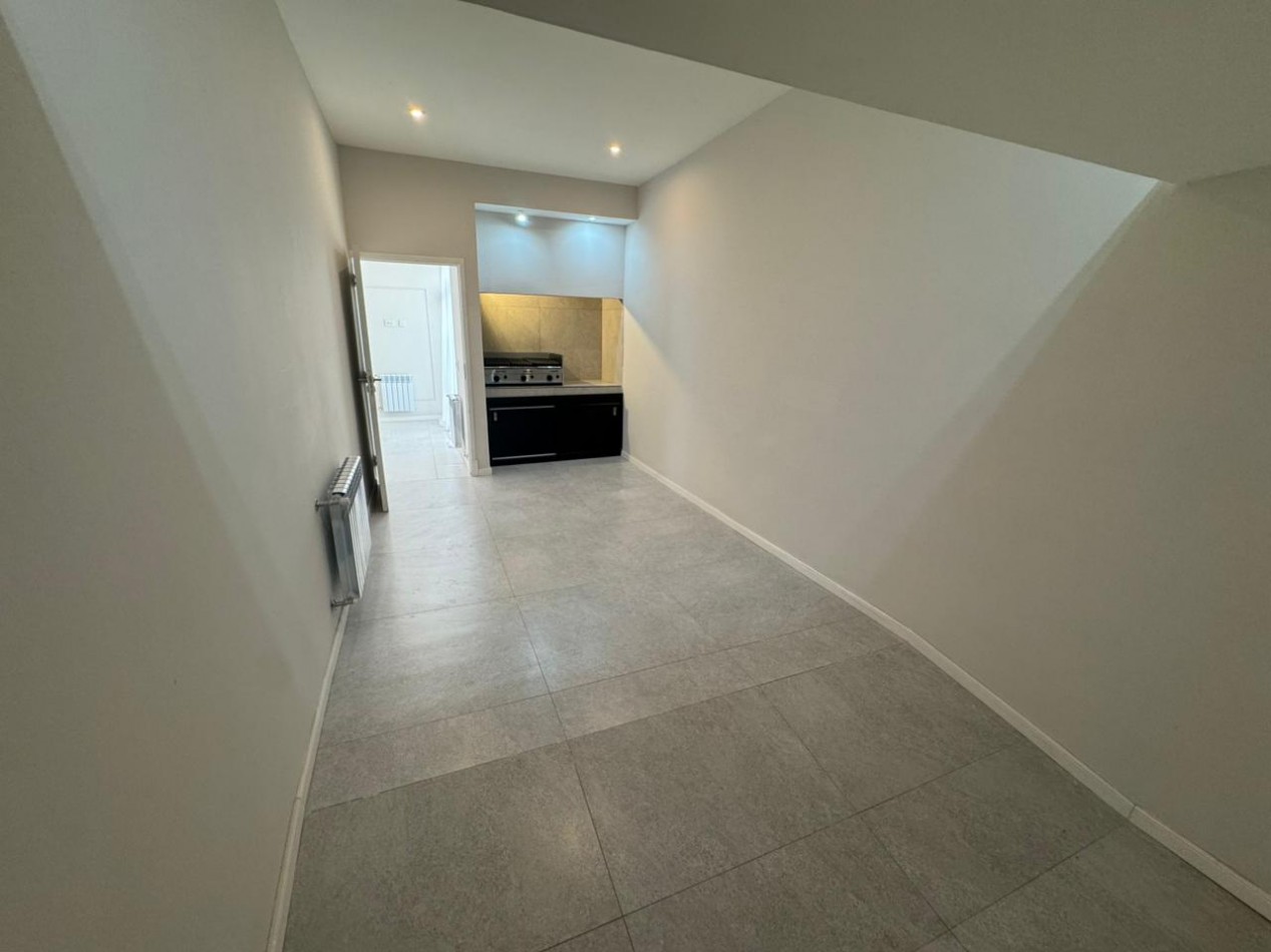 GRAN DEPTO 4 AMB DE 200M2 CON GARAGE! RECICLADO! ZONA ALDREY