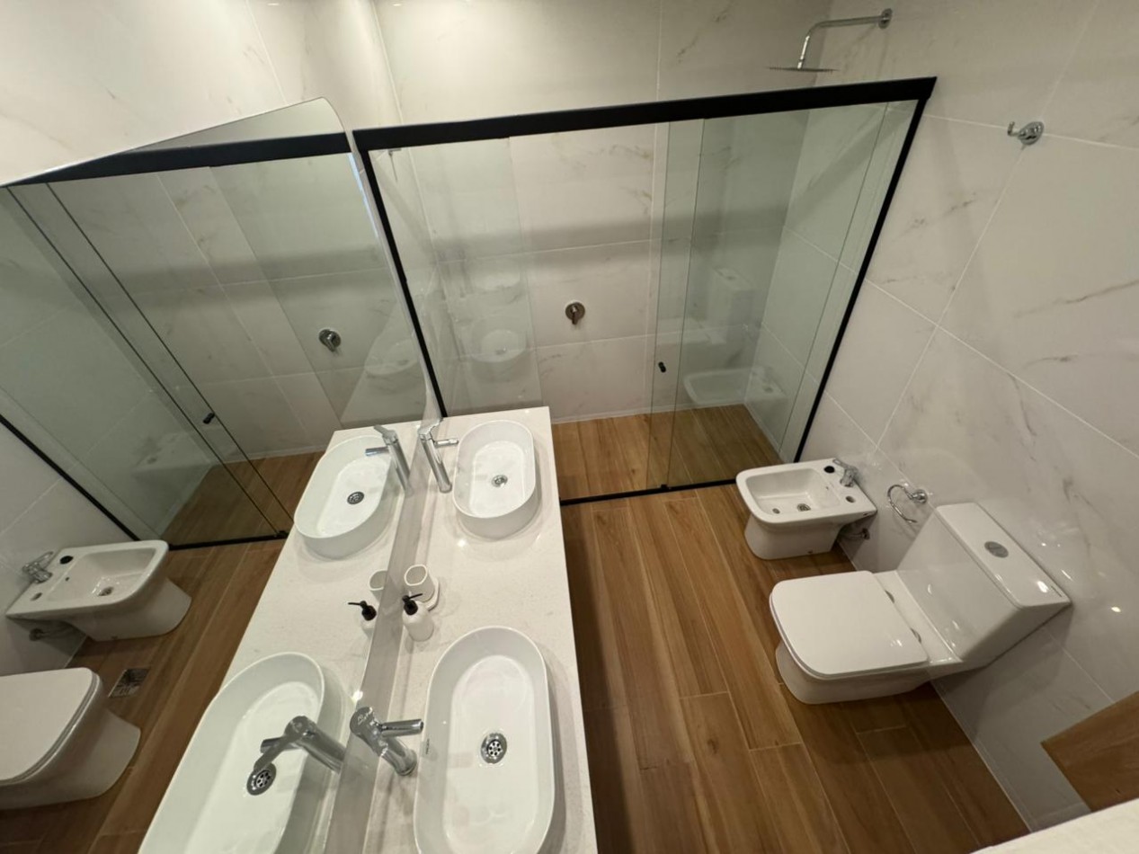 GRAN DEPTO 4 AMB DE 200M2 CON GARAGE! RECICLADO! ZONA ALDREY