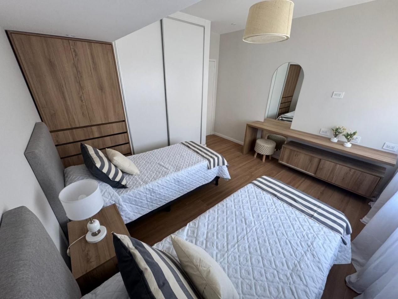 GRAN DEPTO 4 AMB DE 200M2 CON GARAGE! RECICLADO! ZONA ALDREY