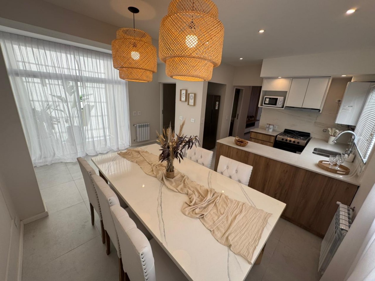 GRAN DEPTO 4 AMB DE 200M2 CON GARAGE! RECICLADO! ZONA ALDREY