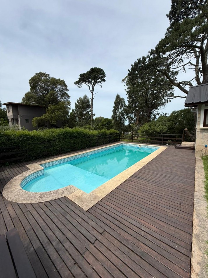 INCREIBLE CHALET 4 AMB CON PISCINA Y QUINCHO EN SIERRA DE LOS PADRES