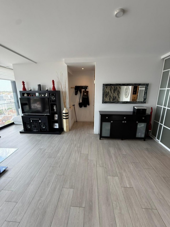 RESERVADO!!!!EXCLUSIVO SEMIPISO 3 AMB EN CHAUVIN! CON COCHERA Y BAULERA!