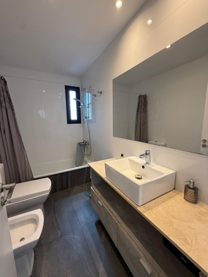 RESERVADO!!!!EXCLUSIVO SEMIPISO 3 AMB EN CHAUVIN! CON COCHERA Y BAULERA!