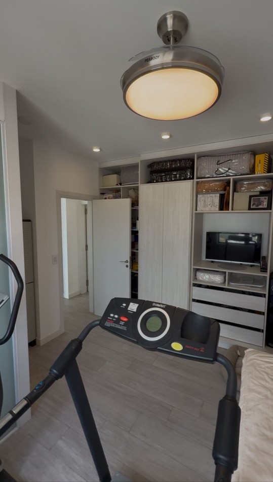 RESERVADO!!!!EXCLUSIVO SEMIPISO 3 AMB EN CHAUVIN! CON COCHERA Y BAULERA!