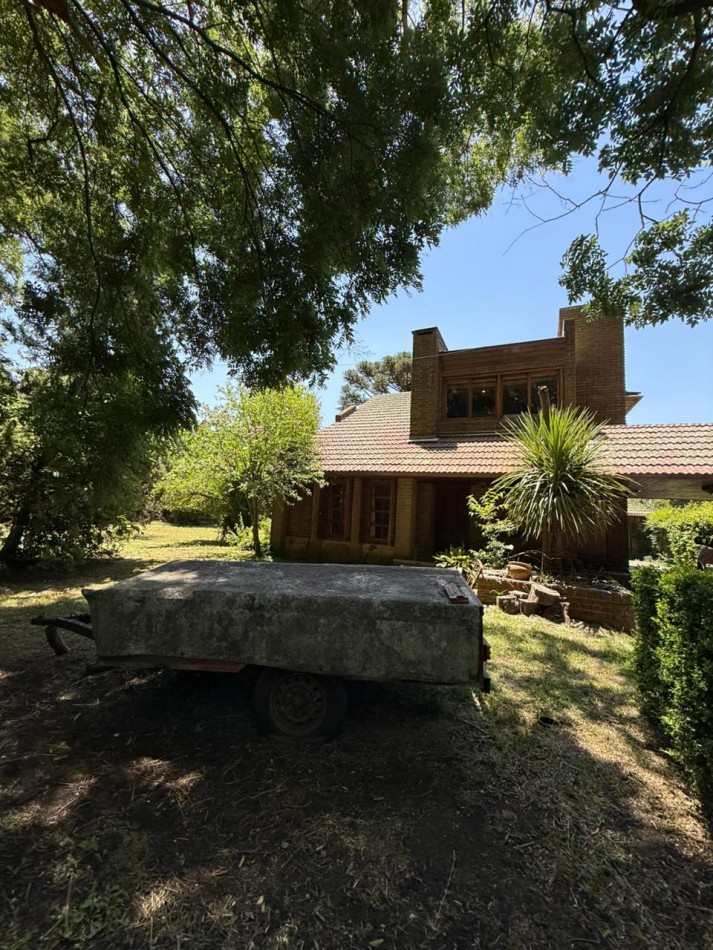 CHALET 4 AMB A RECICLAR CON QUINCHO Y GRAN PARQUE! EL GROSELLAR