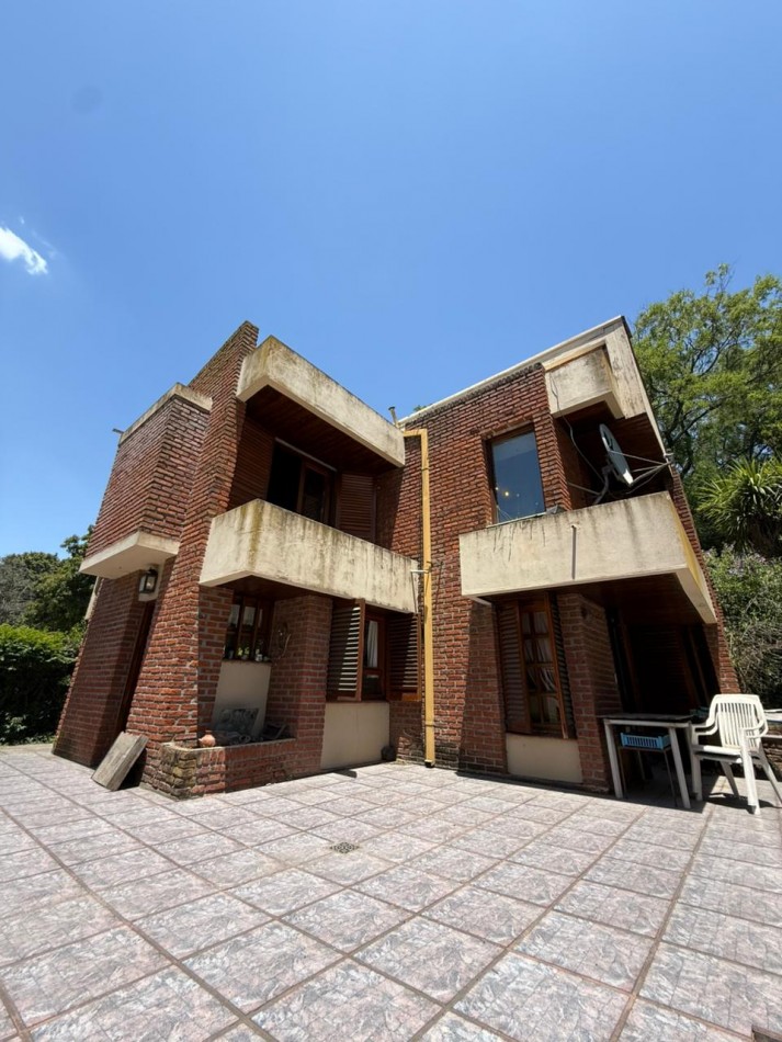 CHALET 4 AMB A RECICLAR CON QUINCHO Y GRAN PARQUE! EL GROSELLAR