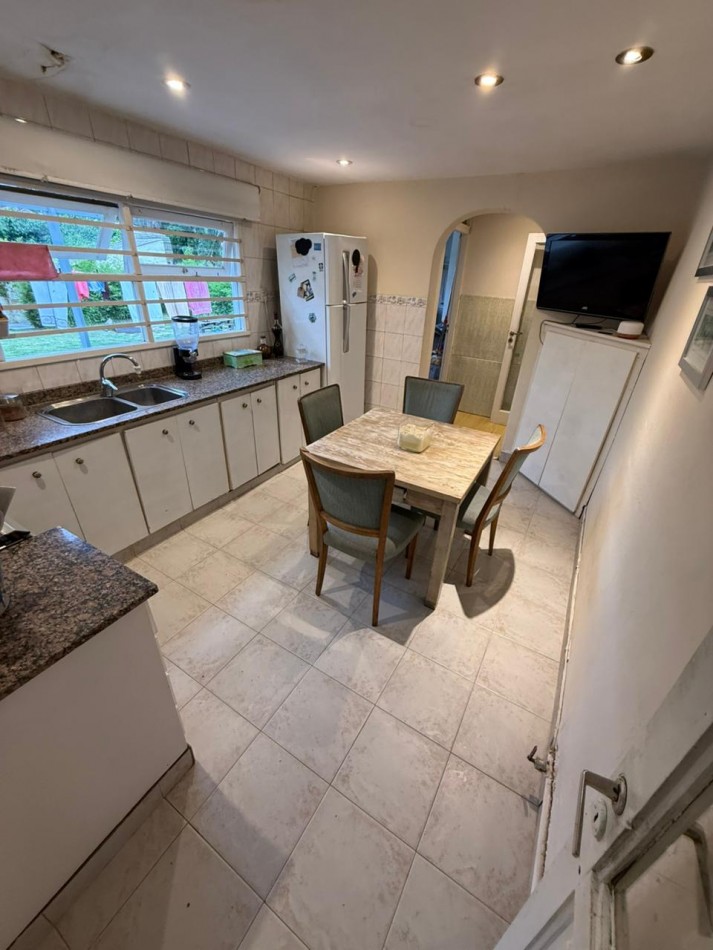 HERMOSO CHALET 5 AMB SOBRE GRAN LOTE EN BOSQUE PERALTA RAMOS!