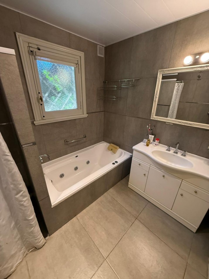 Importante chalet 4 amb en Villa Primera