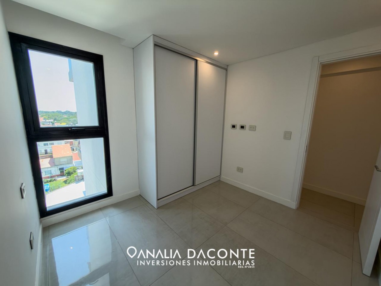 Semipiso 3 amb en edificio de categoria Aurora del mar II