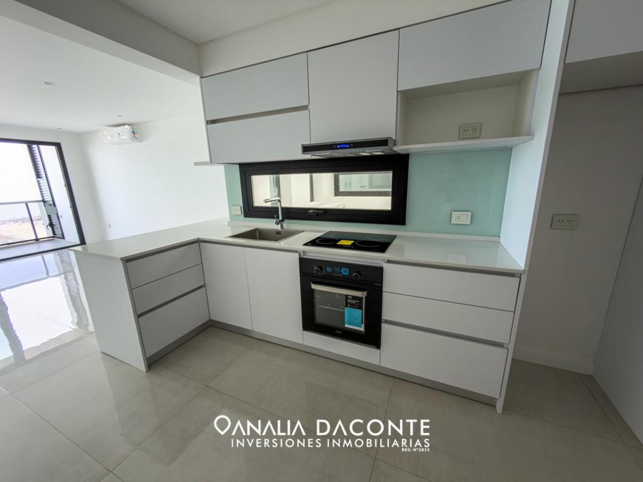 Semipiso 3 amb en edificio de categoria Aurora del mar II