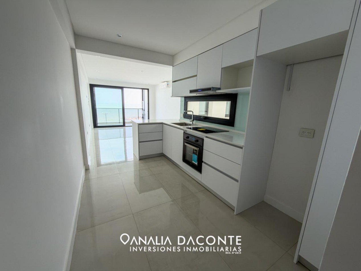 Semipiso 3 amb en edificio de categoria Aurora del mar II