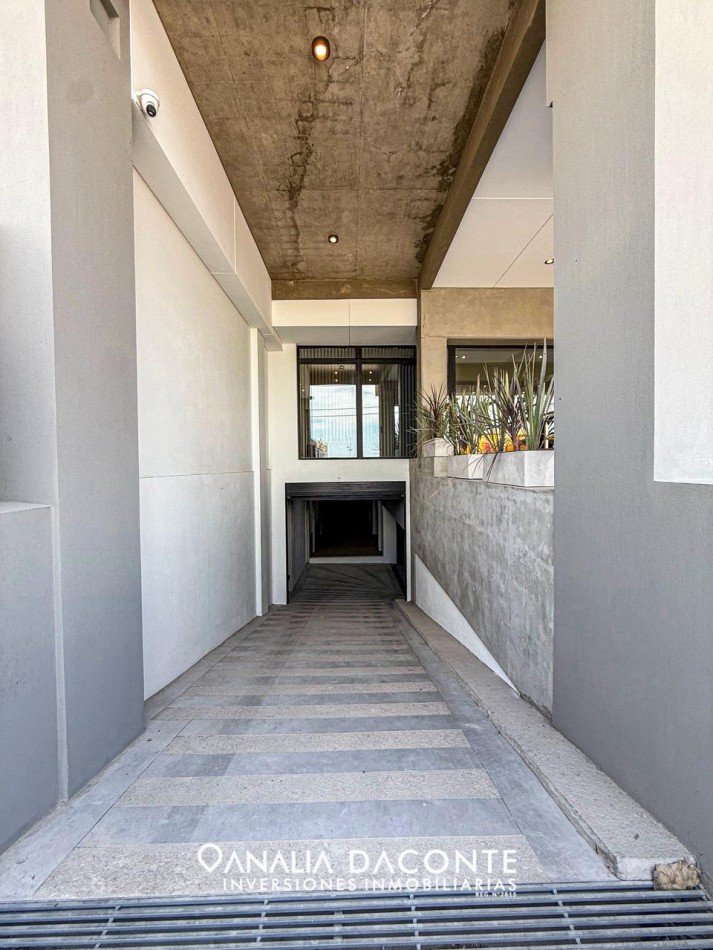 Semipiso 3 amb en edificio de categoria Aurora del mar II