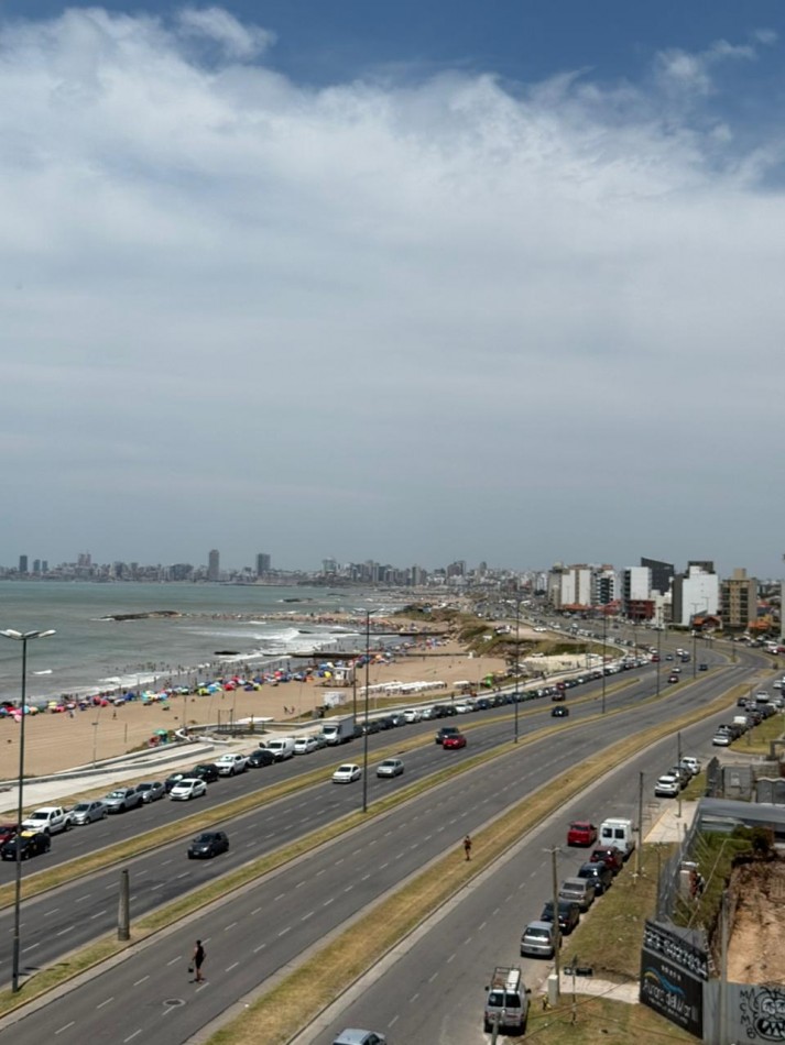 Semipiso 3 amb en edificio de categoria Aurora del mar II